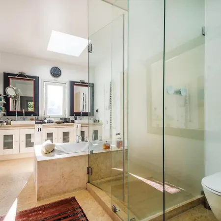 Casa Tradicional Com Bela Piscina Konukevi Cascais